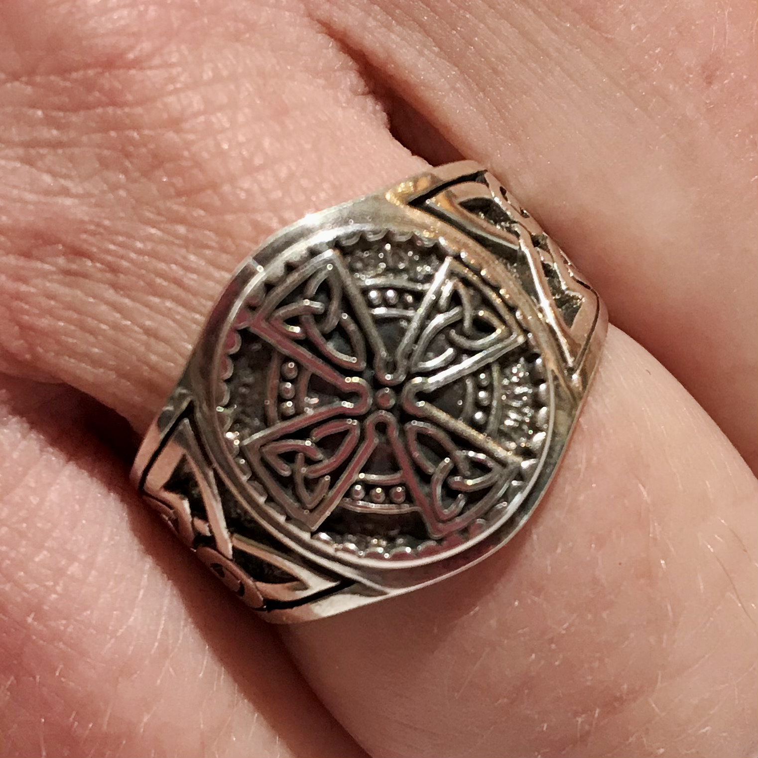 voelen Kruiden Adviseur Celtic Cross Signet Ring